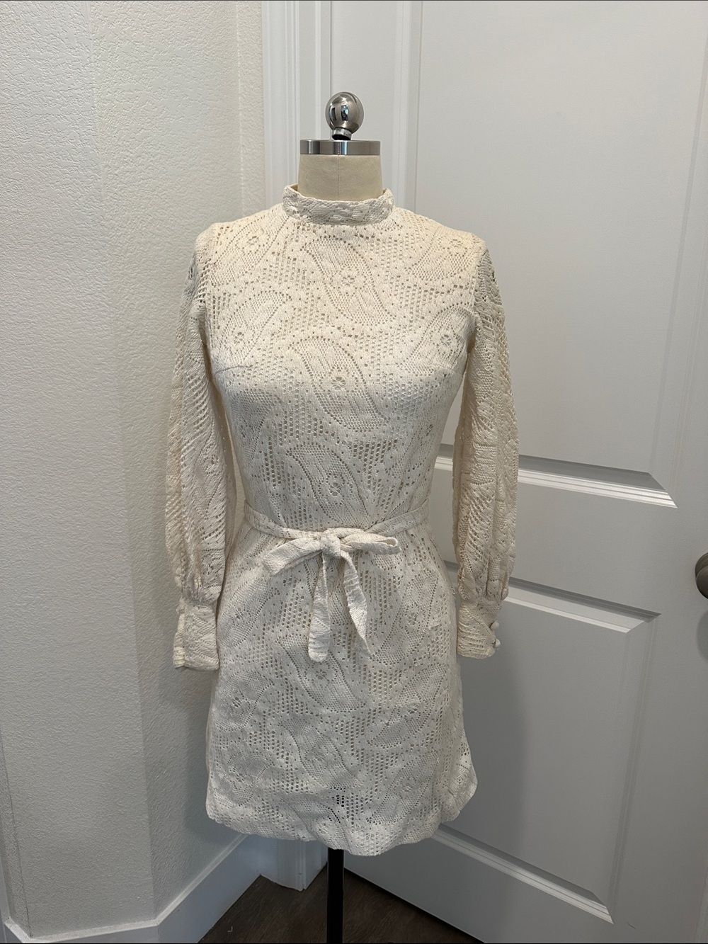 Women's Cream Lace Long-Sleeve Tie-Waist Mini Dress crochet knit vintage y2k